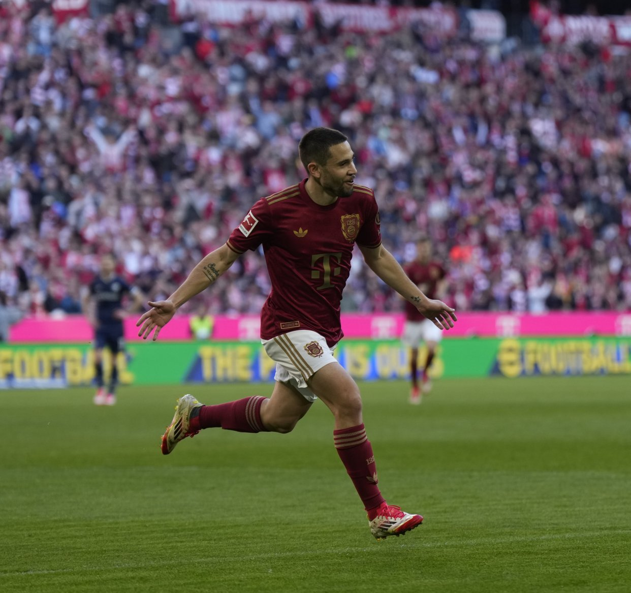  转折点拜仁慕尼黑调整名单，国王杯清晨攻防权衡，信心回归，临场指挥获称赞