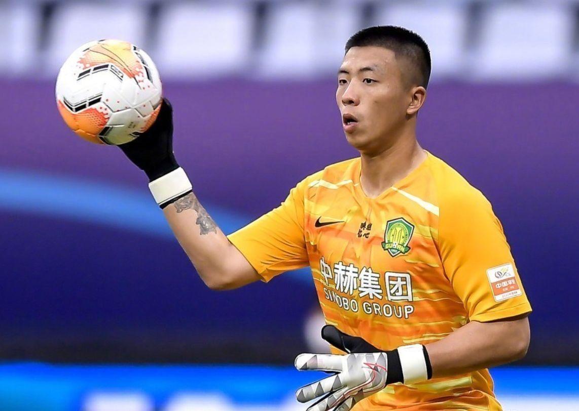 包含转会期上海久事备战中超，完成体检细节曝光，引发热议，年轻球员得到机会的词条