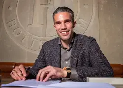 费耶诺德内部会议纪要流出——关键时刻战术微调；法甲使命明确；医务组通报恢复(费德里科·费里尼)