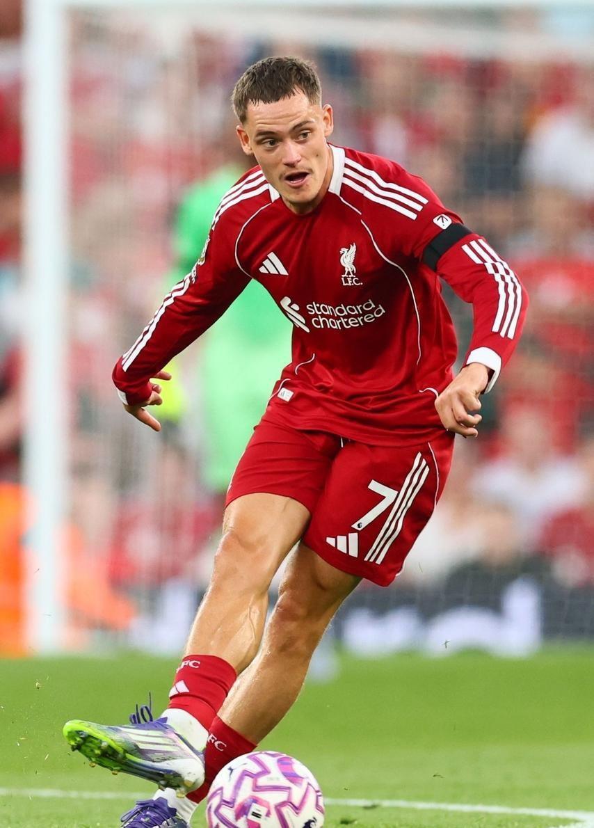 包含利物浦迎英超关键赛，冲刺阶段回应争议，压力陡增，心理建设被强调的词条-开元平台